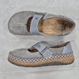 Earth Origins Essential Emma Mary Jane shoes women's 6.5 steel blue gray suede